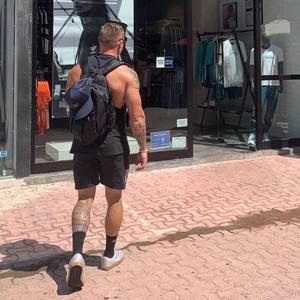 Meet your Posher, Nick